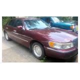 2001 Lincoln Town Car Executive