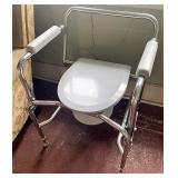 Portable bathroom
