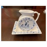 Glass pitcher