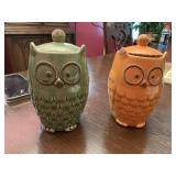 Green and orange owl jars