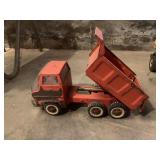 Metal Tonka dump truck