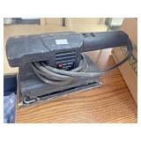 Black & Decker finishing sander
