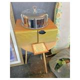 Accent table cake plate and more