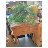 Table in floral Decour