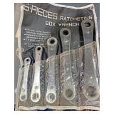 Ratcheting box wrench set