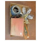 Jewelry box necklace hanger and flour Decour
