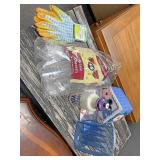 Gardening gloves party essential plastic wine set