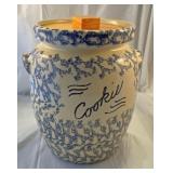 Robinson Ransbottom spongeware cookie jar with