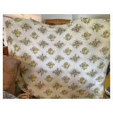 Queen size bed spread