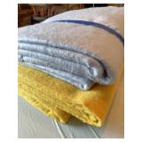 2-full-size blankets