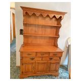 Nice modern step back Hutch