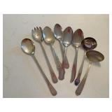Serving spoons