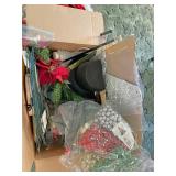 Box (2 pictures) of various Christmas craft items