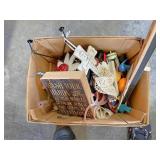 Miscellaneous household decorator items