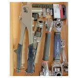 Snap rivet tool for piece adapter multi hand
