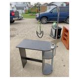 Pet grooming table