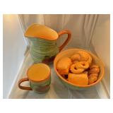 Pitcher, bowl and mug set with decorative bread