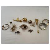 Brooches, flowers and more