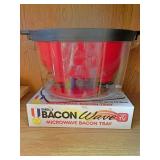 Electric popcorn popper and microwave bacon tray