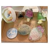 Box of miscellaneous decor items