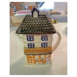 Cute little bakers tea pot