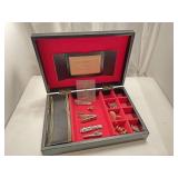 jewelry box with cufflinks and Tie claspsThat