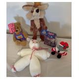 Looney Tunes Wiley coyote, Bratz doll and other