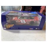 1/18 scale model replica diecast car Dale