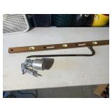 Crowbar level and paint gun