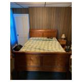 Quenn Size Bed