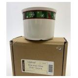 NIB Holiday 1 pint crock