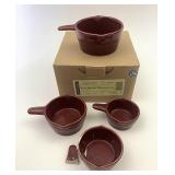 Paprika measuring cups 1 broken handle