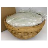 11 inch bowl with lidded protector