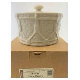 Ivory woven drum crock USA