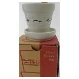 NIB USA green small flower pot