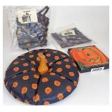 Pumpkin liners lid and tie on