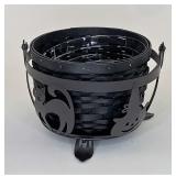 Small cauldron with Protector and Wrought iron