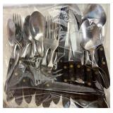Wood handled Flatware set