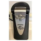 Electric can opener