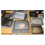 Miscellaneous cookware and bakeware