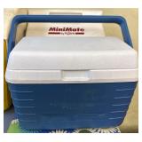 Rubbermaid cooler