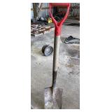 Small square shovel