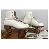 Ladies Riedell Rollerskating boots with Atlas