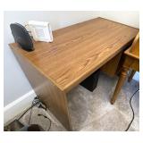 Computer desk