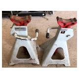 Two 2 ton jack stands