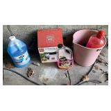 Foaming sprayer core cleaning service bucket and