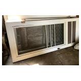 Screen door