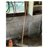 Push broom