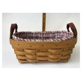 Knickknack with divided protector and liner