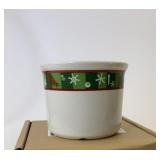 NIB Holiday 1 pint crock